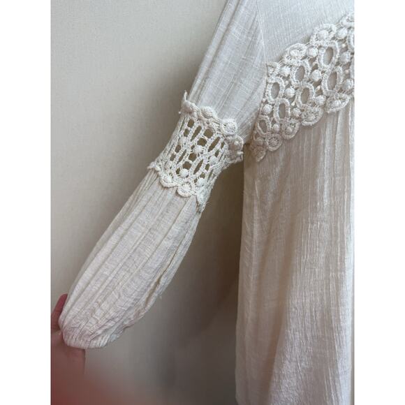 Solitaire Women's Top Blouse Sz L Off White Semi Shear 3/4 Sleeves Embroidered - Picture 3 of 12